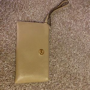 Micheal Kors Wristlet